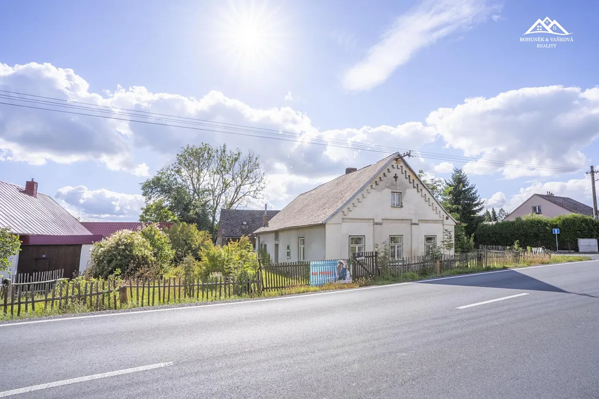 Prodej rodinného domu 70 m², pozemek 1370 m²